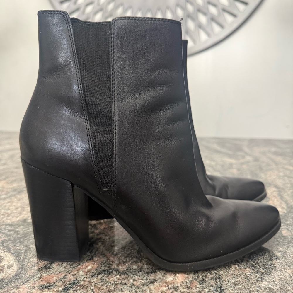 Nine West Black Ankle Booties 8.5
